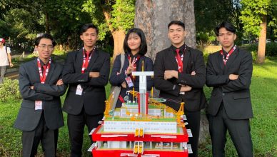 Tim Teknik Perminyakan UPNYK Juara 1