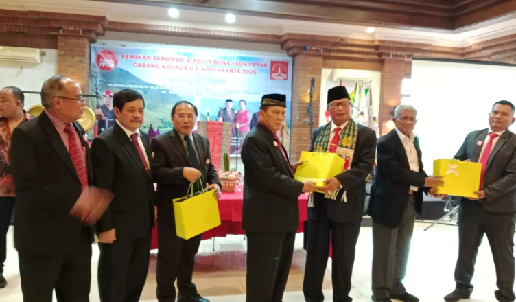 Seminar Tarombo dan Pesta Bona Taon 2025