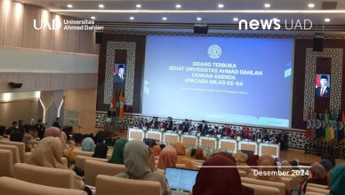 ke-64 dengan menggelar upacara yang penuh