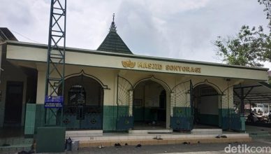 Masjid Sonyoragi Pakualaman Yogyakarta